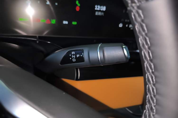 Used Wey Gaoshan 2023 Four-Wheel-Drive Executive Extended Version Gear Lever
