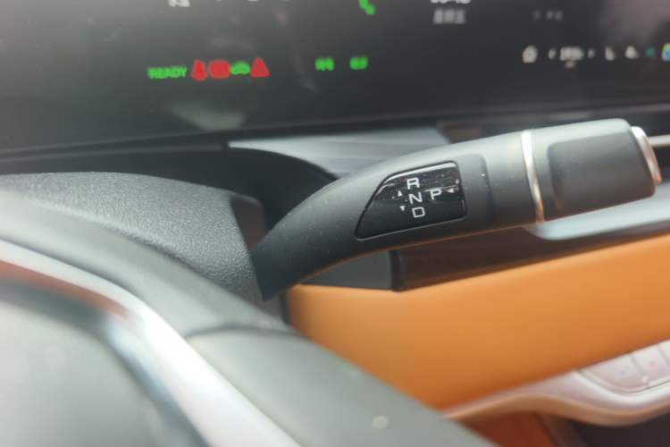 Used Wey Gaoshan 2023 Four-Wheel-Drive Executive Extended Version Gear Lever