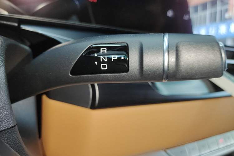 Used Wey Gaoshan 2023 Four-Wheel-Drive Executive Extended Version Gear Lever