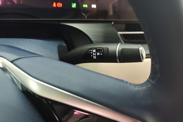 Used Wey Gaoshan 2023 Four-Wheel-Drive Executive Extended Version Gear Lever