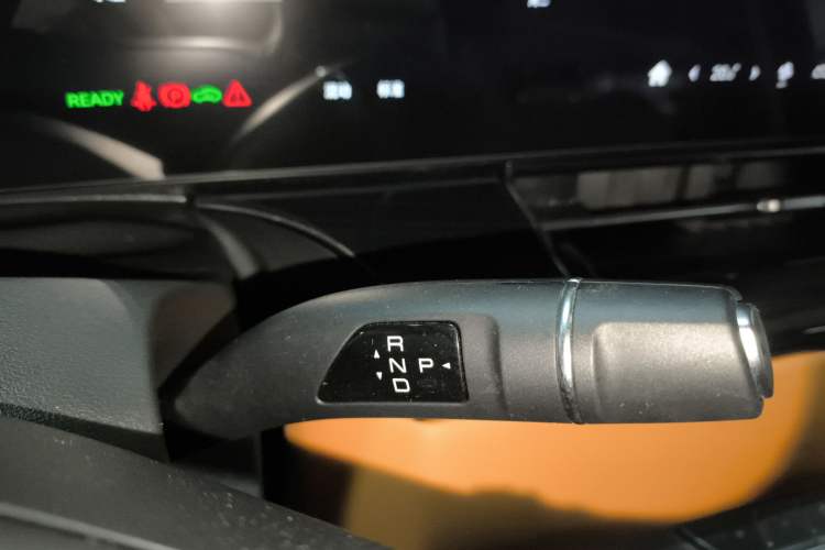 Used Wey Gaoshan 2023 Four-Wheel-Drive Executive Extended Version Gear Lever