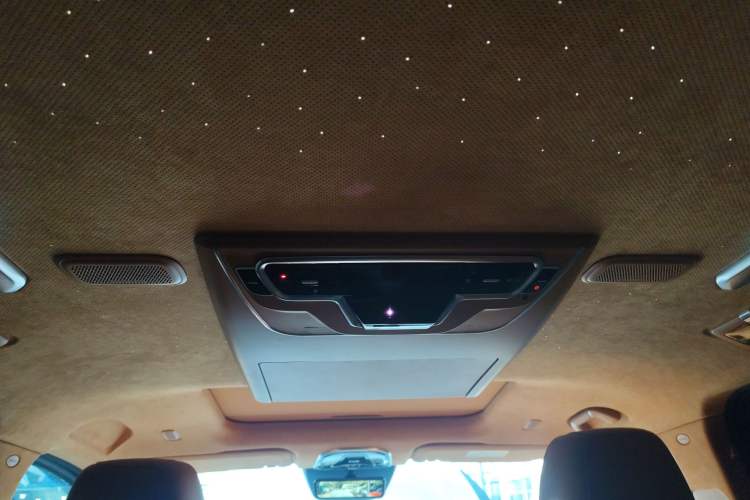 Used Wey Gaoshan 2023 Four-Wheel-Drive Executive Extended Version Headliner