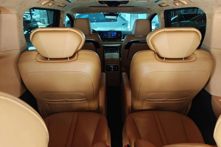 Used Wey Gaoshan 2023 Four-Wheel-Drive Executive Extended Version Interior 1