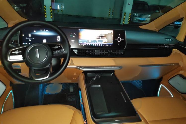 Used Wey Gaoshan 2023 Four-Wheel Drive Flagship Edition Interior 1