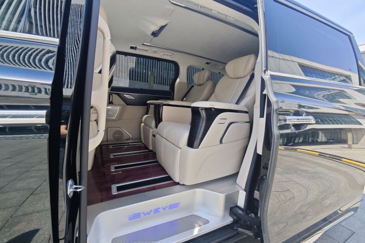 Used Wey Gaoshan 2023 Four-Wheel-Drive Executive Extended Version Interior 11