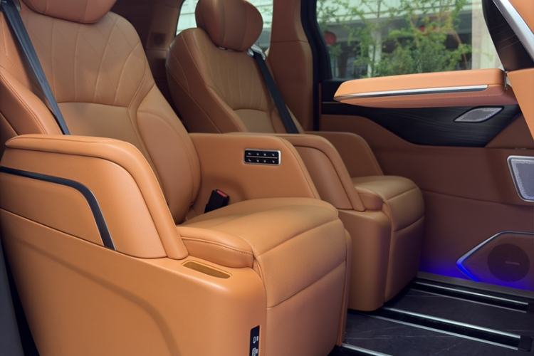 Used Wey Gaoshan 2023 Four-Wheel Drive Flagship Edition Interior 12