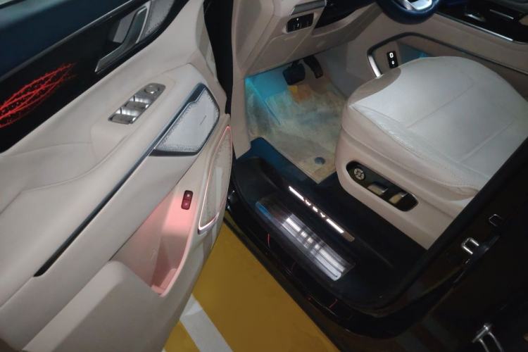 Used Wey Gaoshan 2023 Four-Wheel Drive Flagship Edition Interior 3