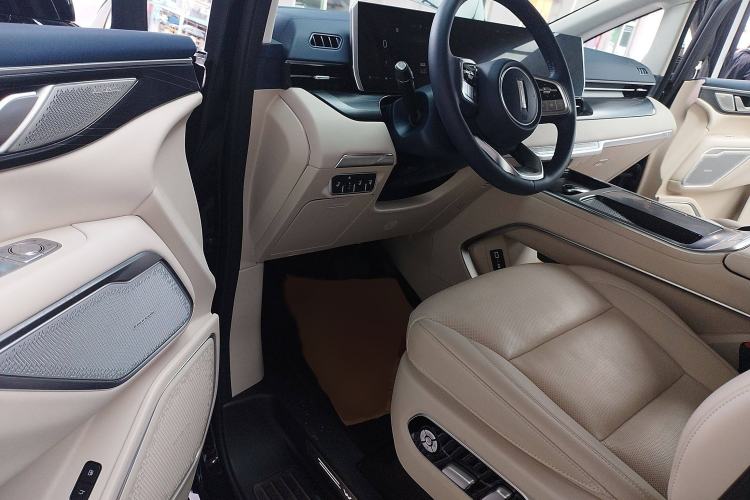 Used Wey Gaoshan 2023 Four-Wheel Drive Flagship Edition Interior 3