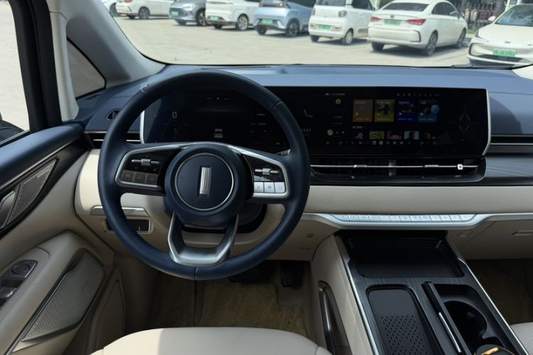 Used Wey Gaoshan 2023 Four-Wheel Drive Flagship Edition Interior 5