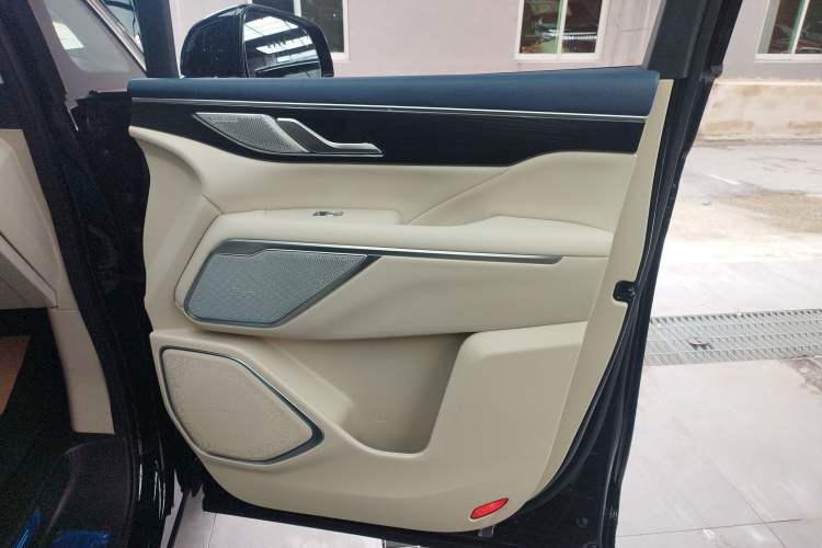 Used Wey Gaoshan 2023 Four-Wheel Drive Flagship Edition Interior 5