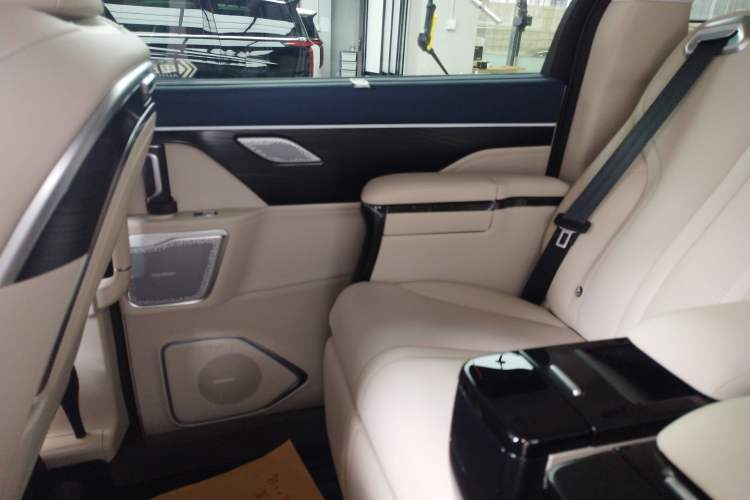 Used Wey Gaoshan 2023 Four-Wheel Drive Flagship Edition Interior 6
