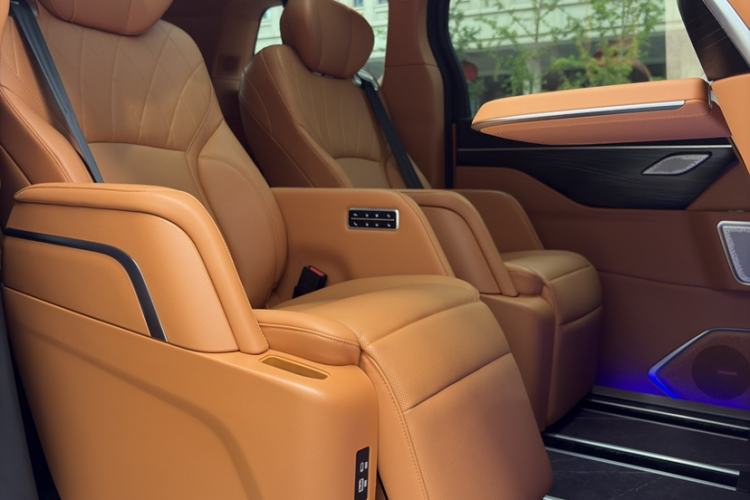 Used Wey Gaoshan 2023 Four-Wheel Drive Flagship Edition Interior 8