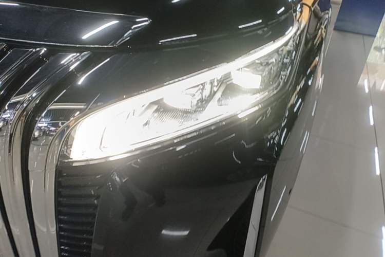Used Wey Gaoshan 2023 Four-Wheel-Drive Executive Extended Version Left Front Headlight