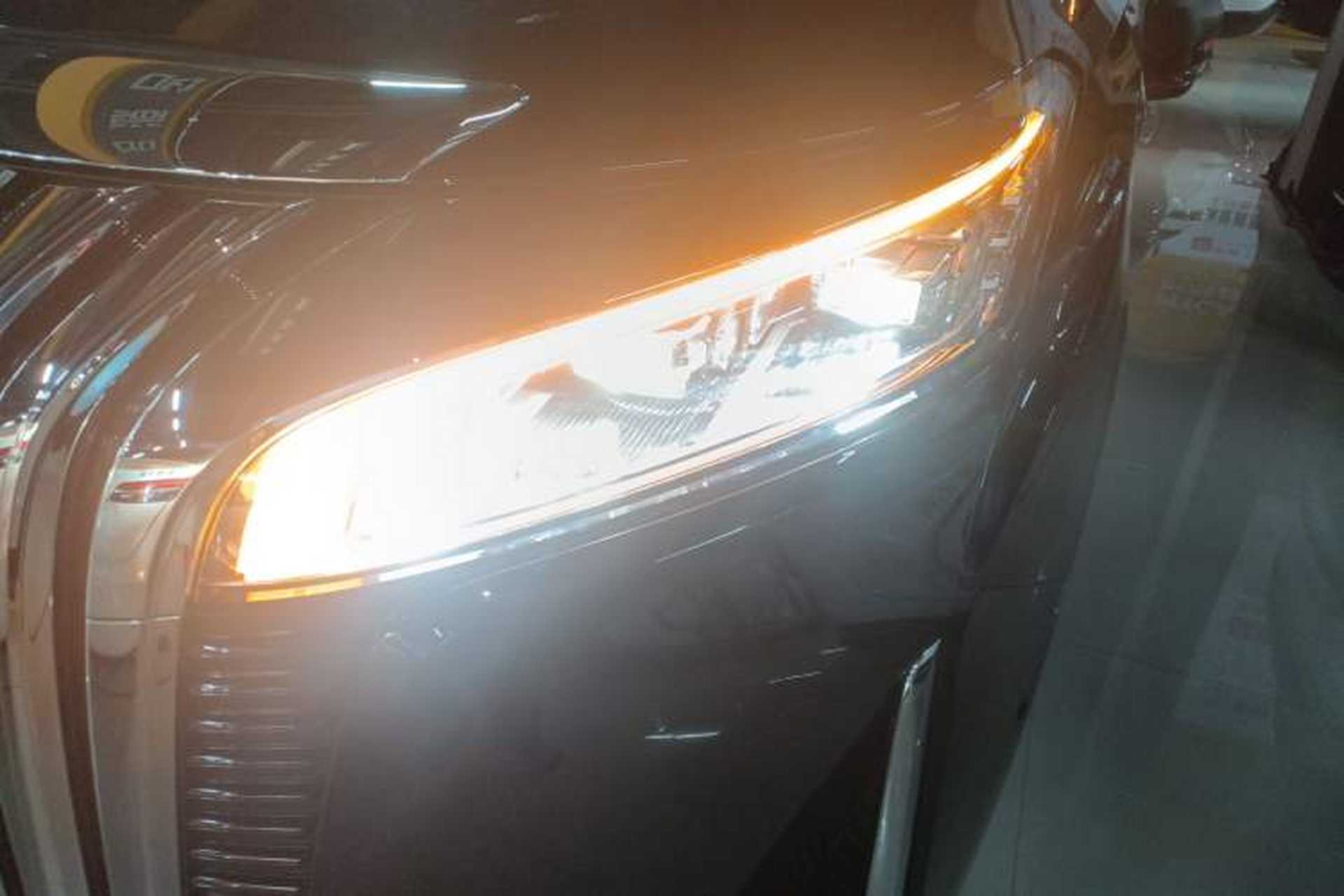 Used Wey Gaoshan 2023 Four-Wheel Drive Flagship Edition Left Front Headlight