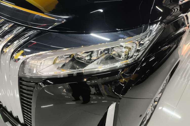 Used Wey Gaoshan 2023 Four-Wheel-Drive Executive Extended Version Left Front Headlight