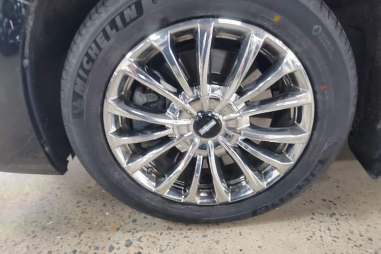 Used Wey Gaoshan 2023 Four-Wheel-Drive Executive Extended Version Left Front Wheel Hub
