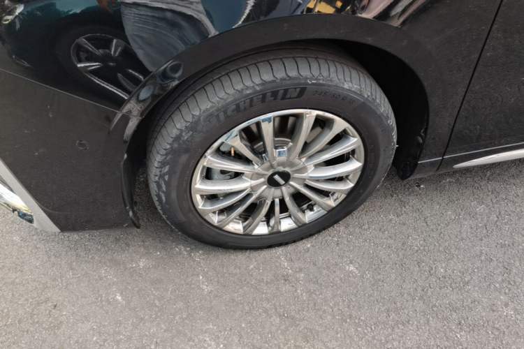 Used Wey Gaoshan 2023 Four-Wheel-Drive Executive Extended Version Left Front Wheel Hub
