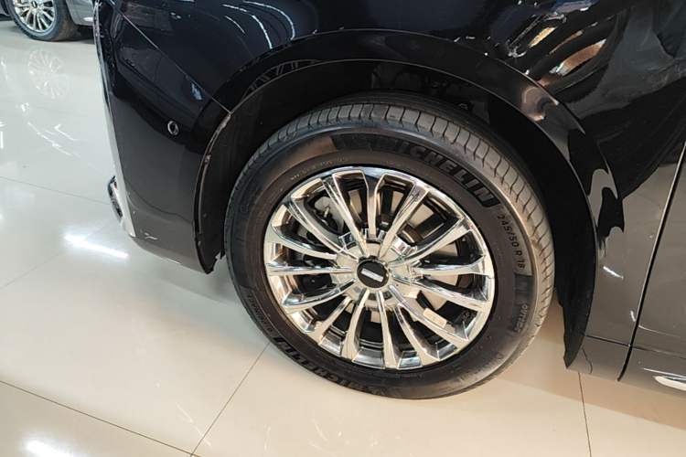 Used Wey Gaoshan 2023 Four-Wheel-Drive Executive Extended Version Left Front Wheel Hub