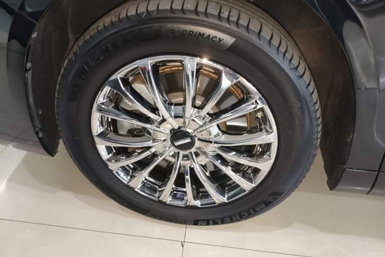 Used Wey Gaoshan 2023 Four-Wheel Drive Flagship Edition Left Front Wheel Hub