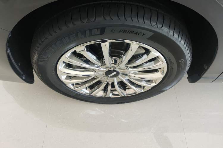 Used Wey Gaoshan 2023 Four-Wheel-Drive Executive Extended Version Left Front Wheel Hub