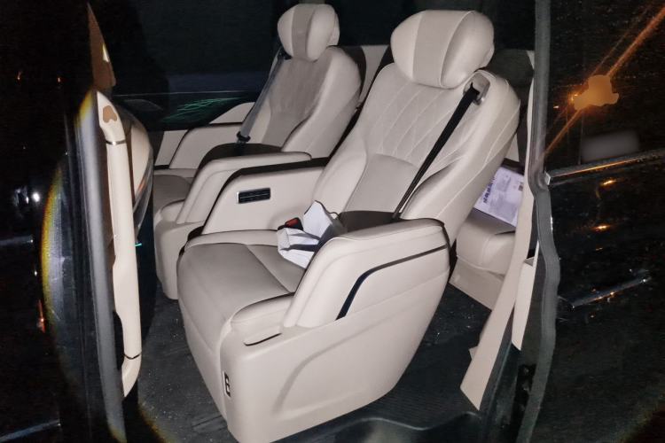 Used Wey Gaoshan 2023 Four-Wheel Drive Flagship Edition Left Rear Seat