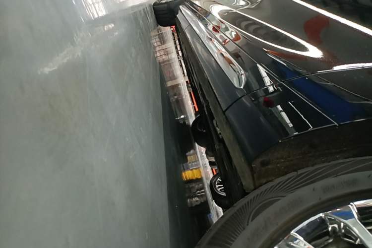 Used Wey Gaoshan 2023 Four-Wheel-Drive Executive Extended Version Left Side Sill
