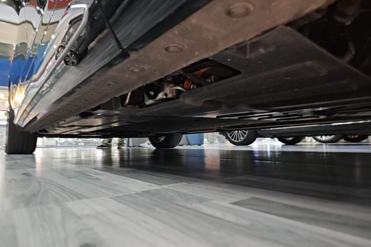 Used Wey Gaoshan 2023 Four-Wheel-Drive Executive Extended Version Left Side Sill