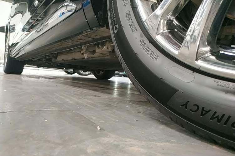 Used Wey Gaoshan 2023 Four-Wheel Drive Flagship Edition Left Side Sill