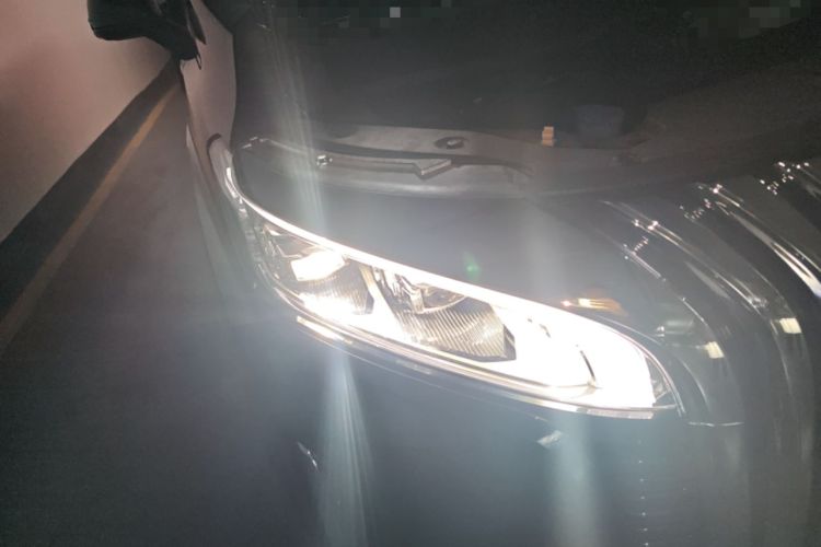 Used Wey Gaoshan 2023 Four-Wheel-Drive Executive Extended Version Right Front Headlight