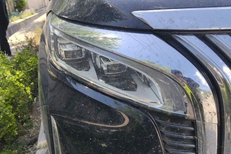 Used Wey Gaoshan 2023 Four-Wheel-Drive Executive Extended Version Right Front Headlight