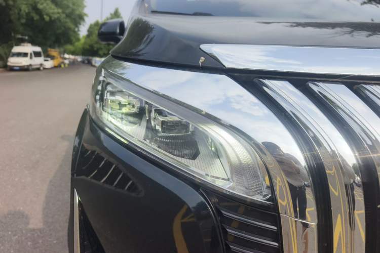 Used Wey Gaoshan 2023 Four-Wheel-Drive Executive Extended Version Right Front Headlight