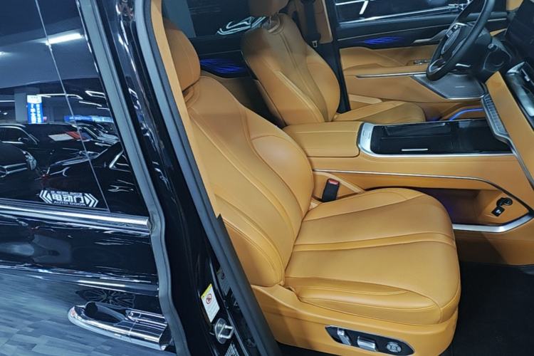 Used Wey Gaoshan 2023 Four-Wheel-Drive Executive Extended Version Right Front Seat