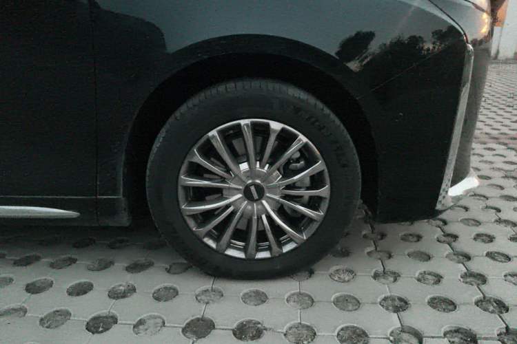Used Wey Gaoshan 2023 Four-Wheel Drive Flagship Edition Right Front Wheel Hub