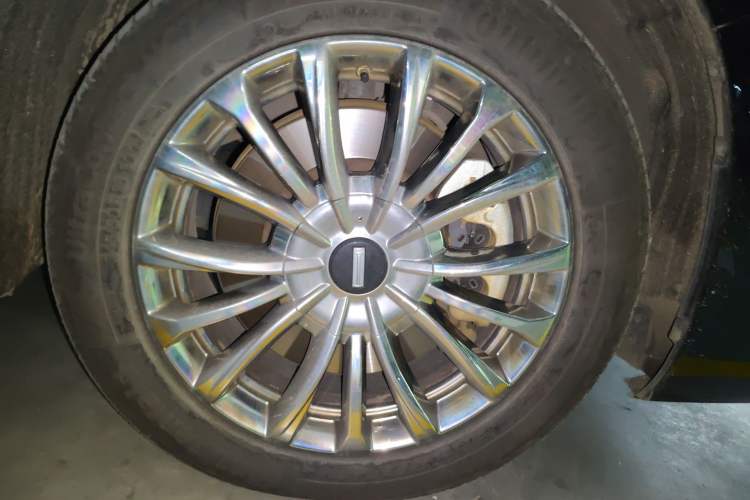 Used Wey Gaoshan 2023 Four-Wheel Drive Flagship Edition Right Front Wheel Hub