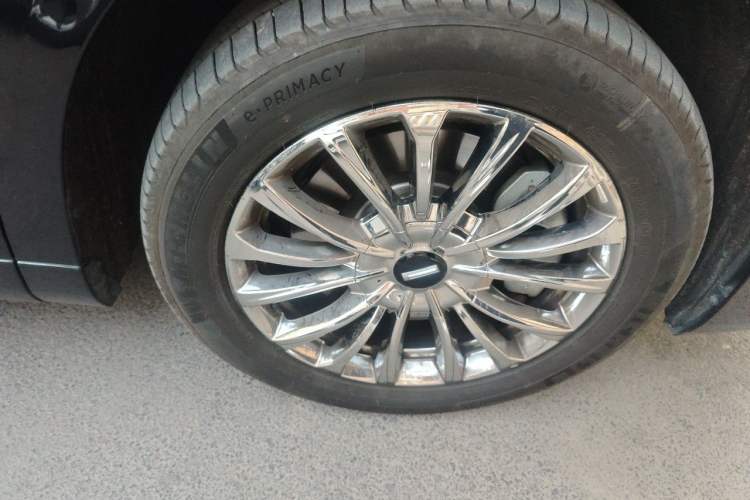 Used Wey Gaoshan 2023 Four-Wheel-Drive Executive Extended Version Right Front Wheel Hub