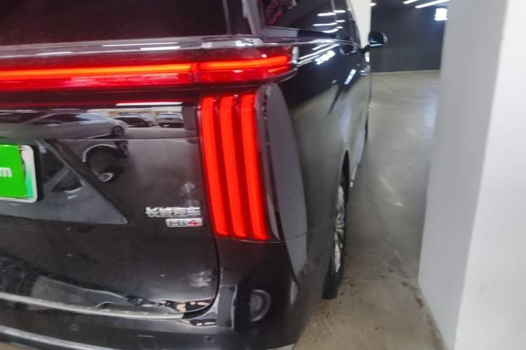 Used Wey Gaoshan 2023 Four-Wheel-Drive Executive Extended Version Right Rear Taillight