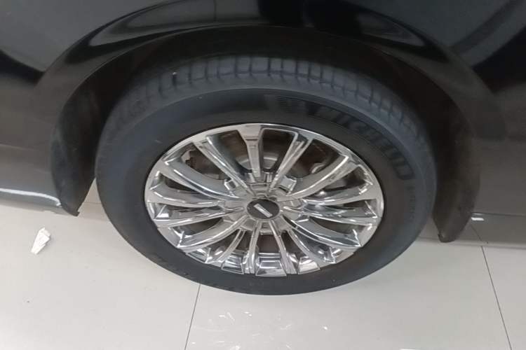 Used Wey Gaoshan 2023 Four-Wheel-Drive Executive Extended Version Right Rear Wheel Hub