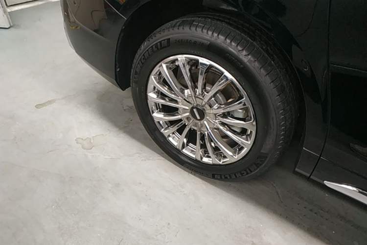 Used Wey Gaoshan 2023 Four-Wheel Drive Flagship Edition Right Rear Wheel Hub
