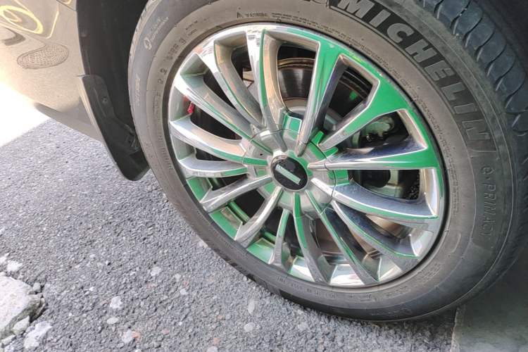 Used Wey Gaoshan 2023 Four-Wheel-Drive Executive Extended Version Right Rear Wheel Hub
