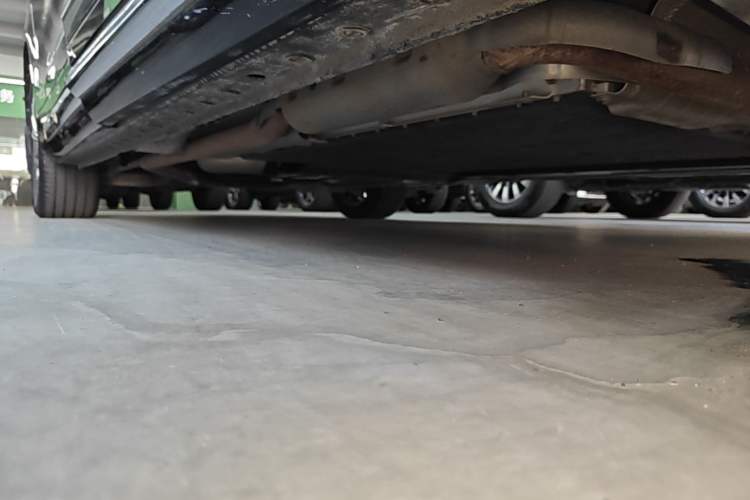 Used Wey Gaoshan 2023 Four-Wheel-Drive Executive Extended Version Right Side Sill