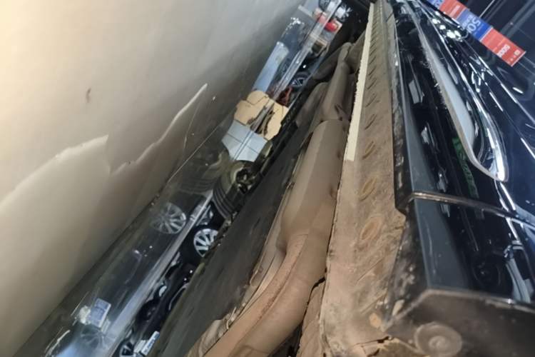 Used Wey Gaoshan 2023 Four-Wheel Drive Flagship Edition Right Side Sill