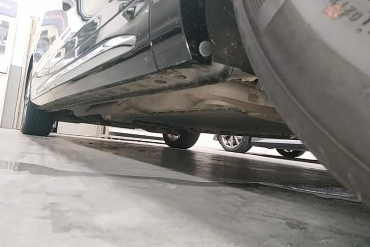Used Wey Gaoshan 2023 Four-Wheel Drive Flagship Edition Right Side Sill