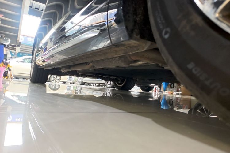 Used Wey Gaoshan 2023 Four-Wheel Drive Flagship Edition Right Side Sill