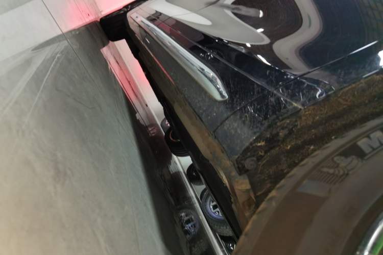 Used Wey Gaoshan 2023 Four-Wheel-Drive Executive Extended Version Right Side Sill