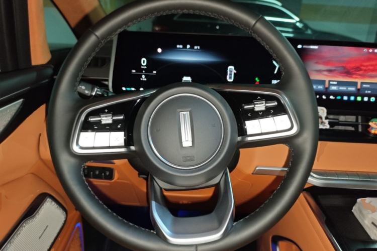 Used Wey Gaoshan 2023 Four-Wheel-Drive Executive Extended Version Steering Wheel