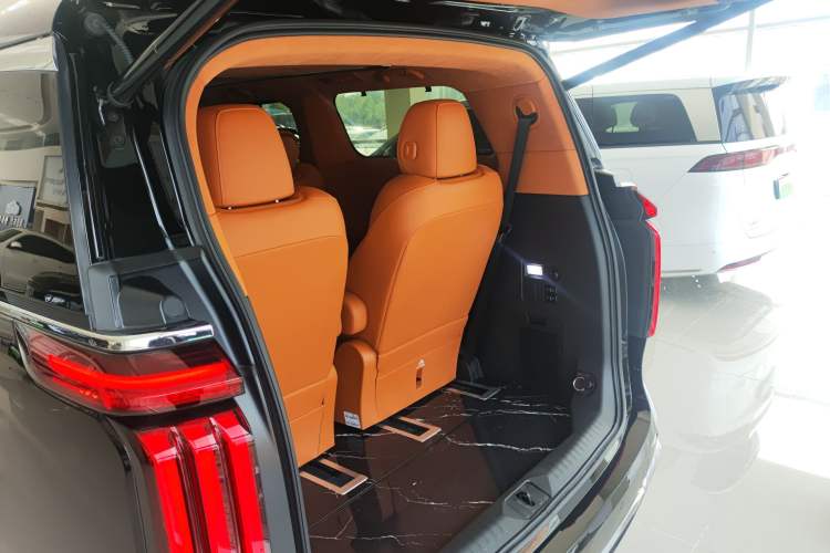 Used Wey Gaoshan 2023 Four-Wheel-Drive Executive Extended Version Trunk