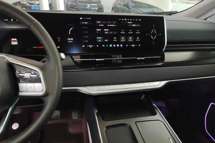 Used Wey Gaoshan 2023 Four-Wheel Drive Flagship Edition Audio And AC Panel