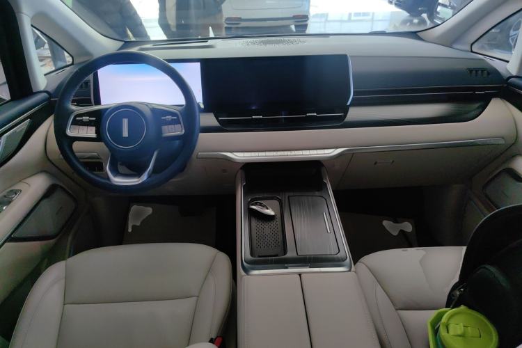 Used Wey Gaoshan 2023 Four-Wheel Drive Flagship Edition Center Console