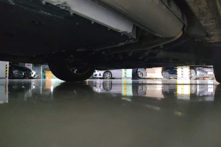 Used Wey Gaoshan 2023 Four-Wheel Drive Flagship Edition Chassis Front Right