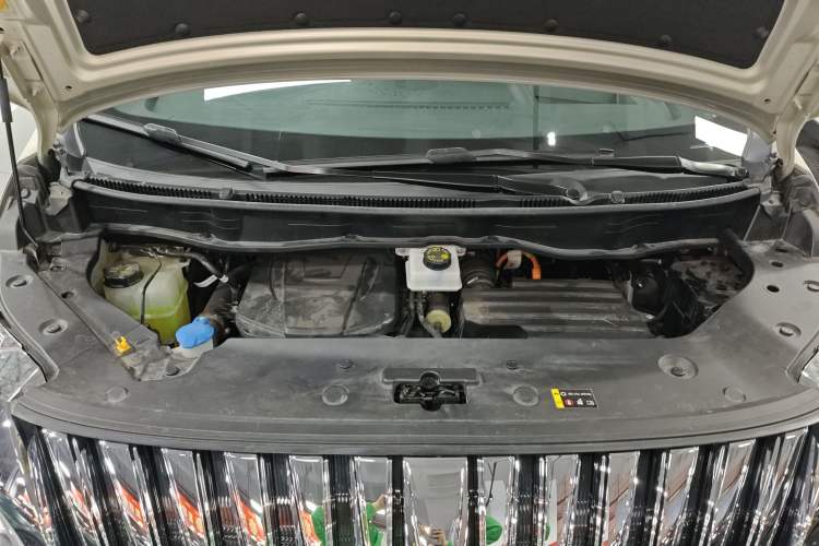 Used Wey Gaoshan 2023 Four-Wheel Drive Flagship Edition Engine Bay